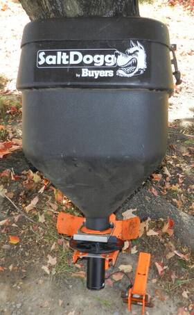 Buyers Tgsuv1b Saltdogg 4.4 Cu Ft Hitch Mount Salt Spreader Suv Truck Jeep