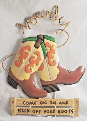 Fiji 092626474570 Howdy Cowboy Come On In And Kick Of Your Boots Metal Porch Sign Garden Sculpture