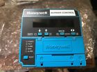 R7847a1023s7800a1142 Rm7840l1075 Honeywell Burner Control Amp Keyboard