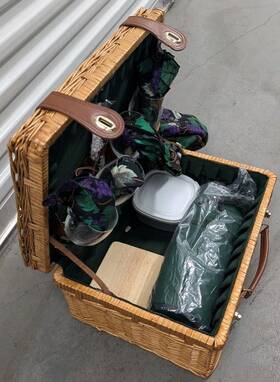 Vintage Picnic Basket 17171717171 Wicker For Serves 4 Fabric Lined Wine Themed . Plasticware