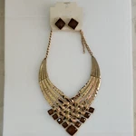 Mia Collections Nwt Brown Stone Earrings And Necklace Set. Fixed Price $15.00.