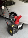 Snow Joe SJM988 Electric Thrower 18-INCH 13.5 Amp Motor Used Still Works!. Fixed Price $60.00.