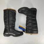 Women Boots Chromatics Size 9 Black Totes Winter Snow Fur Trim New. Fixed Price $30.00.