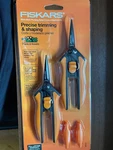 Fiskars Precise Trimming Non-stick Softgrip Micro-tip Pruning Snip #600. Fixed Price $38.00.