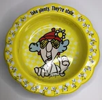 Hallmark Cards Maxine J. Wagner Large Yellow Plastic Bowl Chips Snack Party. Fixed Price $13.49.