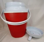 Rubbermaid Model #1502 Insulated 1/2 Gallon Water Cooler Jug Brilliant Red Vtg. Fixed Price $22.63.