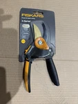 Fiskars X-series R552 Pruner Titanium Blade Powergear Softgrip 3/4" Cut. Fixed Price $14.99.